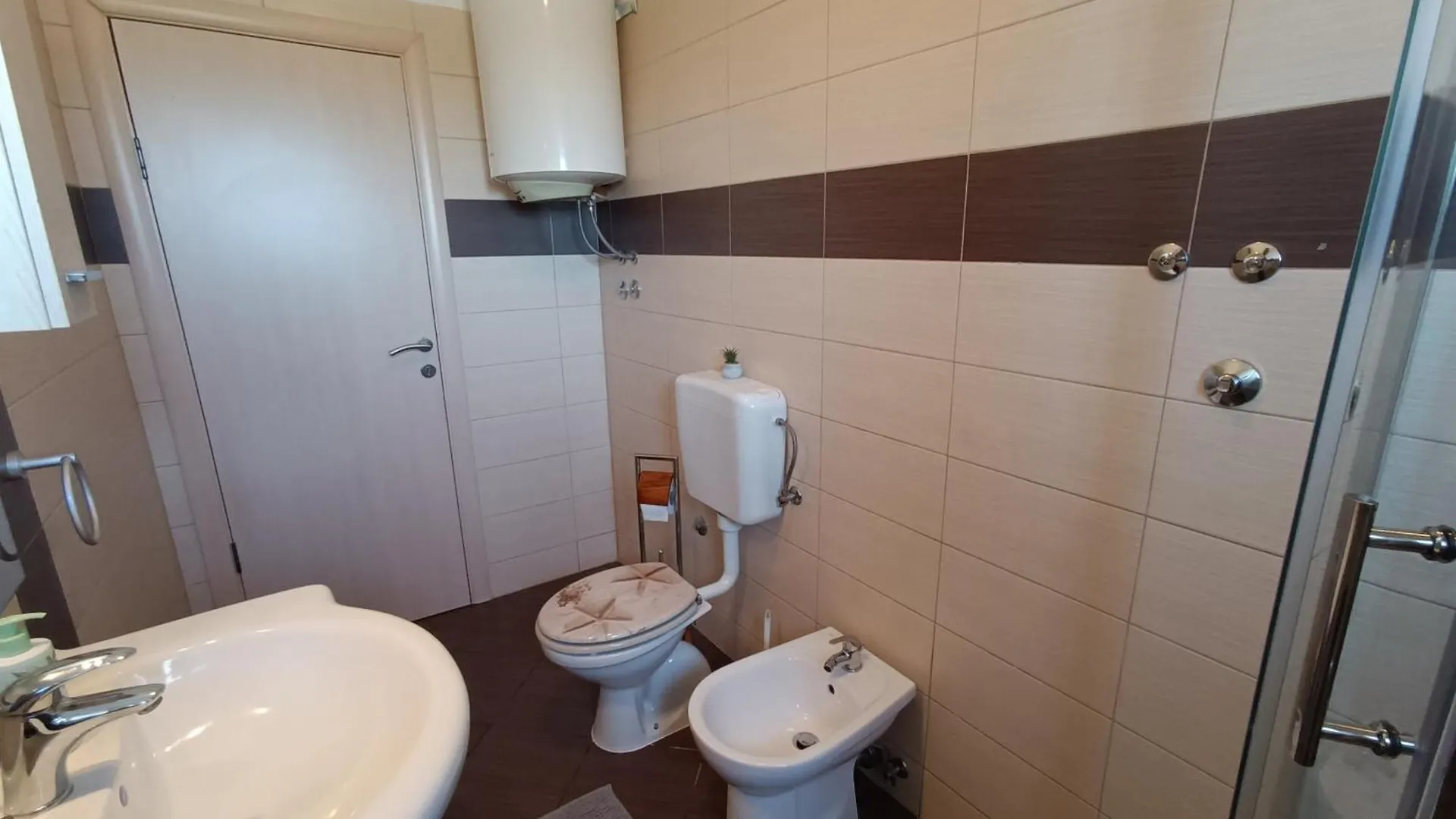 Apartman L&V Sa Dvoristem I Hidromasaznim Bazenom Galizana