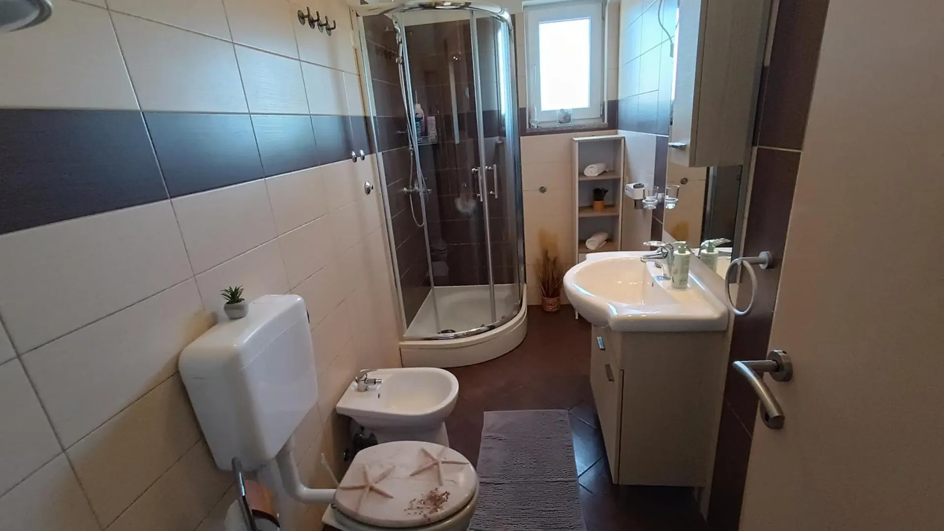 Apartman L&V Sa Dvoristem I Hidromasaznim Bazenom Galizana Apartment