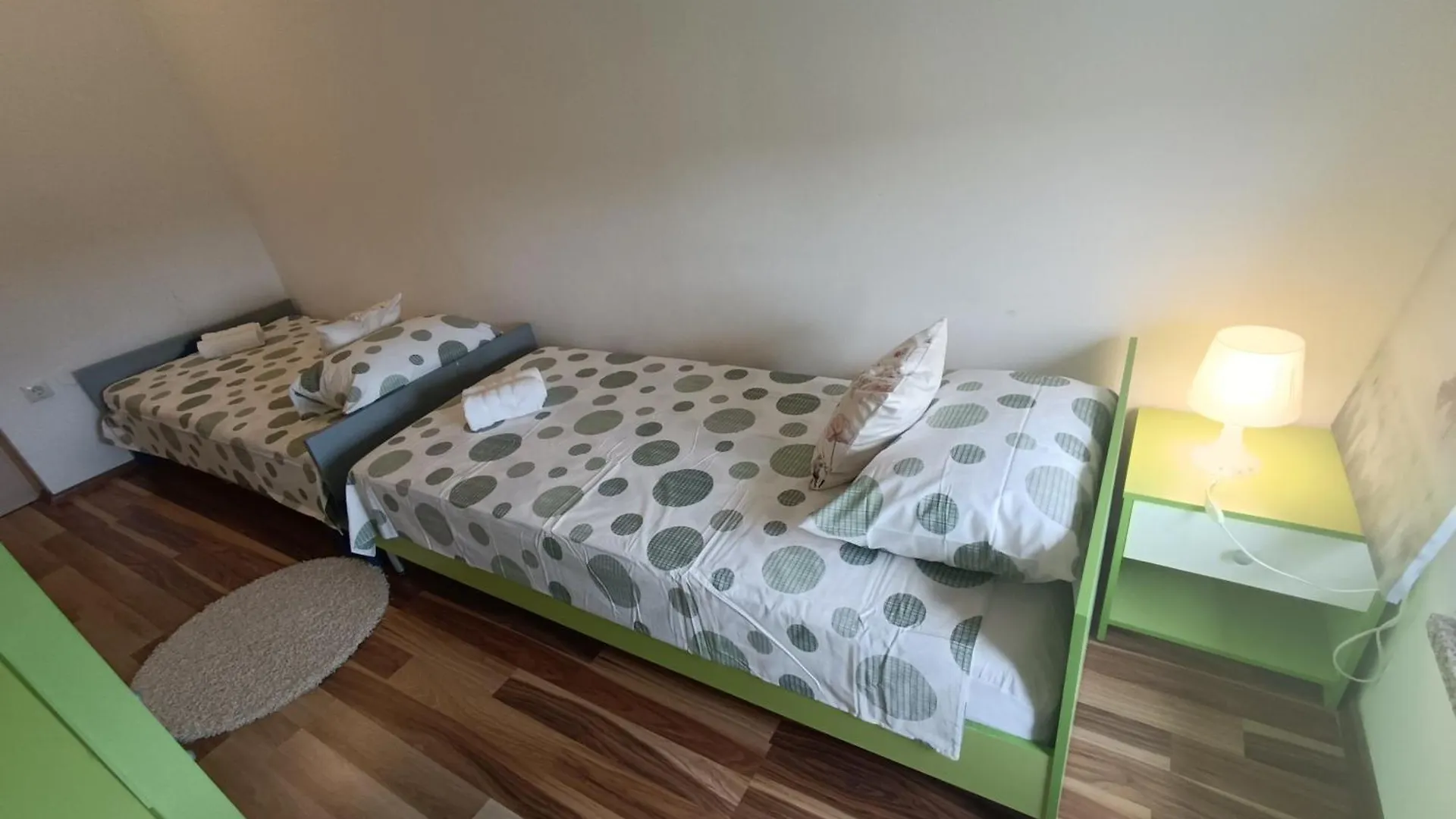 Apartman L&V Sa Dvoristem I Hidromasaznim Bazenom Galizana 0*,